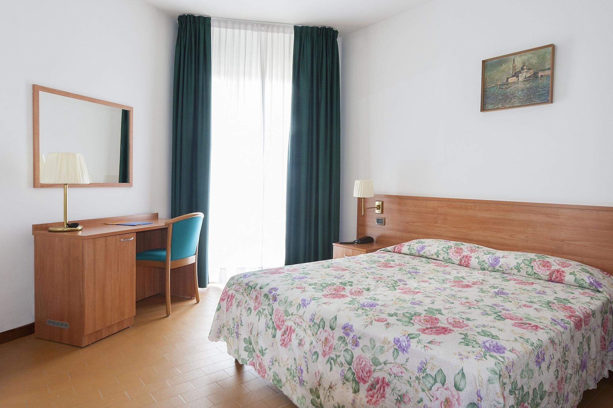Regent'S Hotel Lido di Jesolo Exterior photo